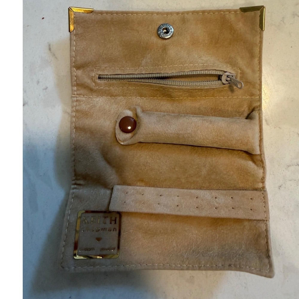 Keith Chapman‎ Tan Faux Suede Travel Jewelry Roll Organizer Case Gold Trim Small
